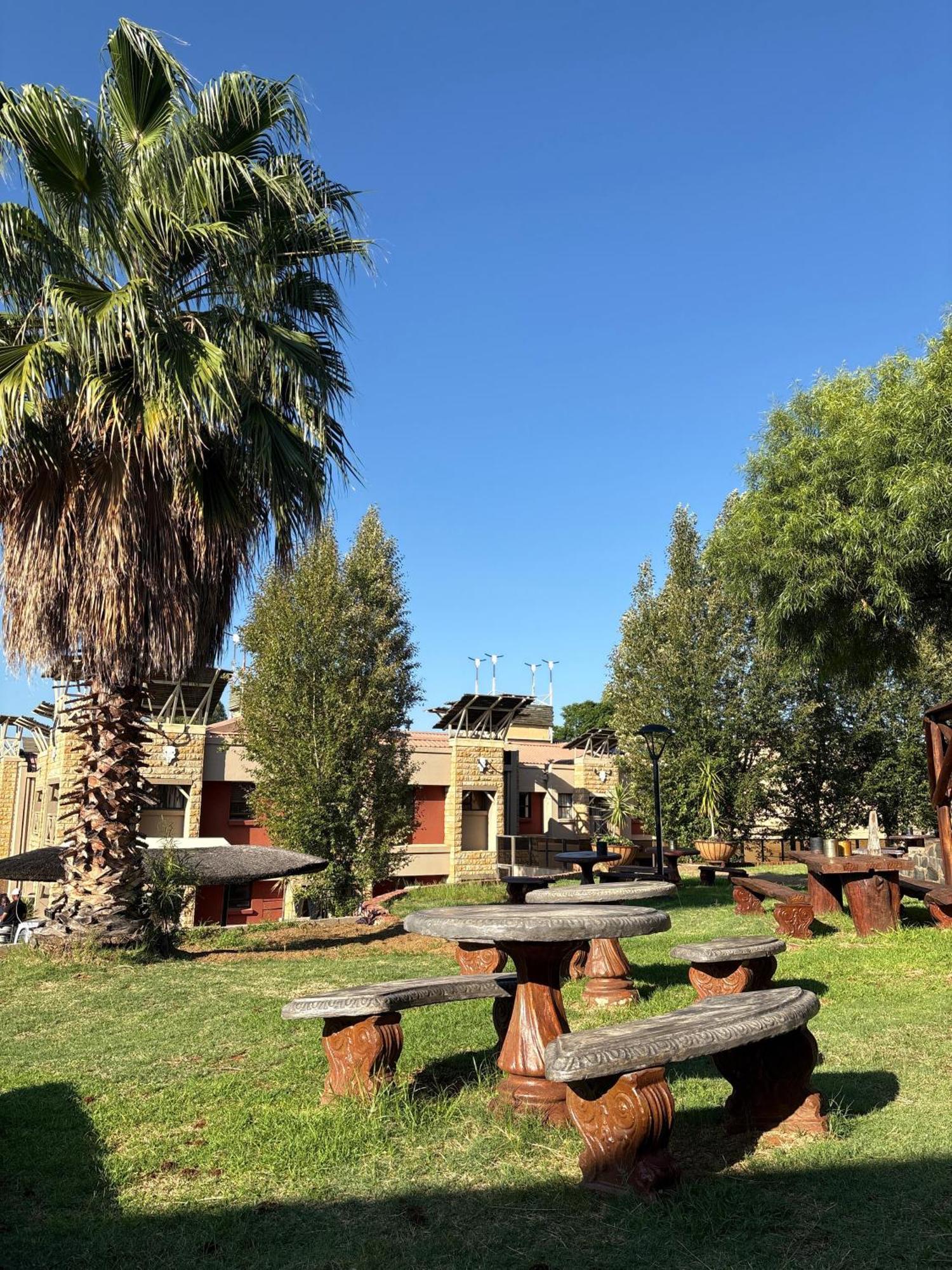 Bloem Spa Hotel & Conference Bloemfontein Exteriör bild